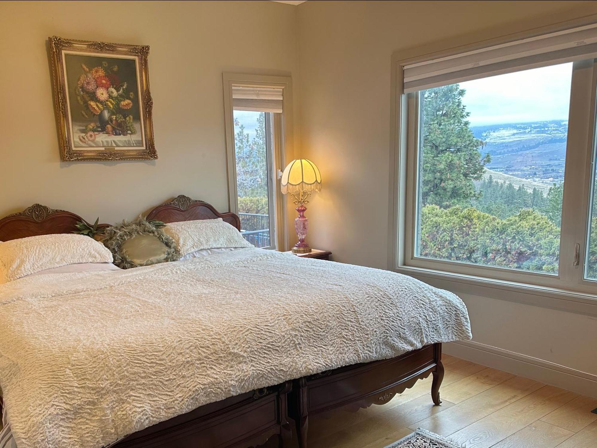 Under The Tree - Bed & Breakfast Kelowna Eksteriør bilde